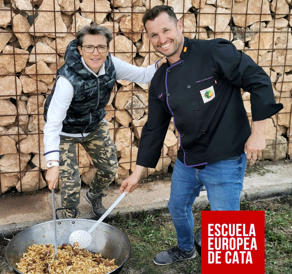 Curso Maestro de Almazara Escuela Europea de Cata. Clase práctica de mecánica en Finca La Oliveta.